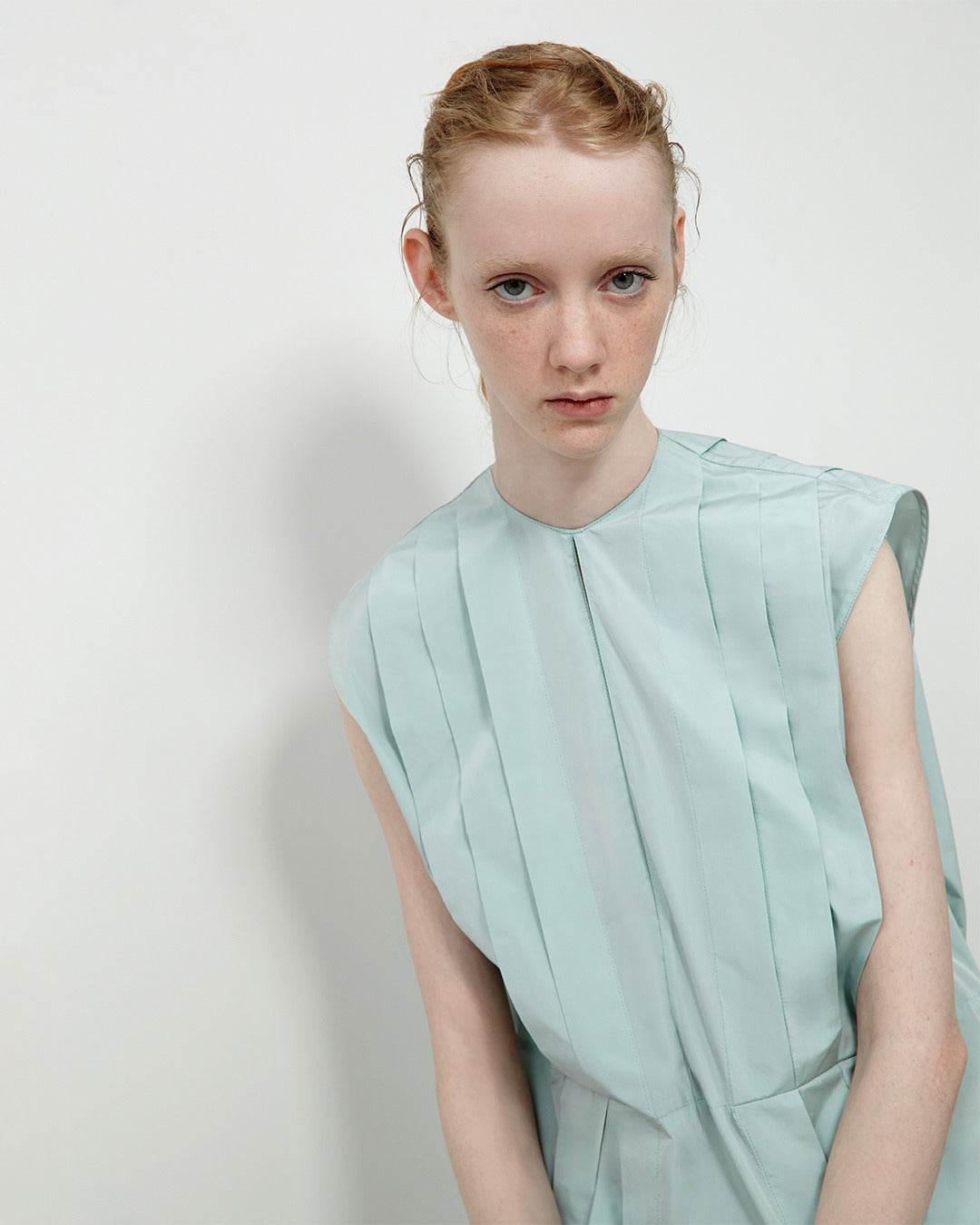 PLEATED TOTE DRESS