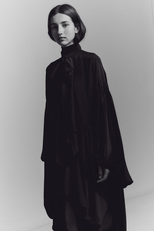 BLACK MAXI BLOUSE