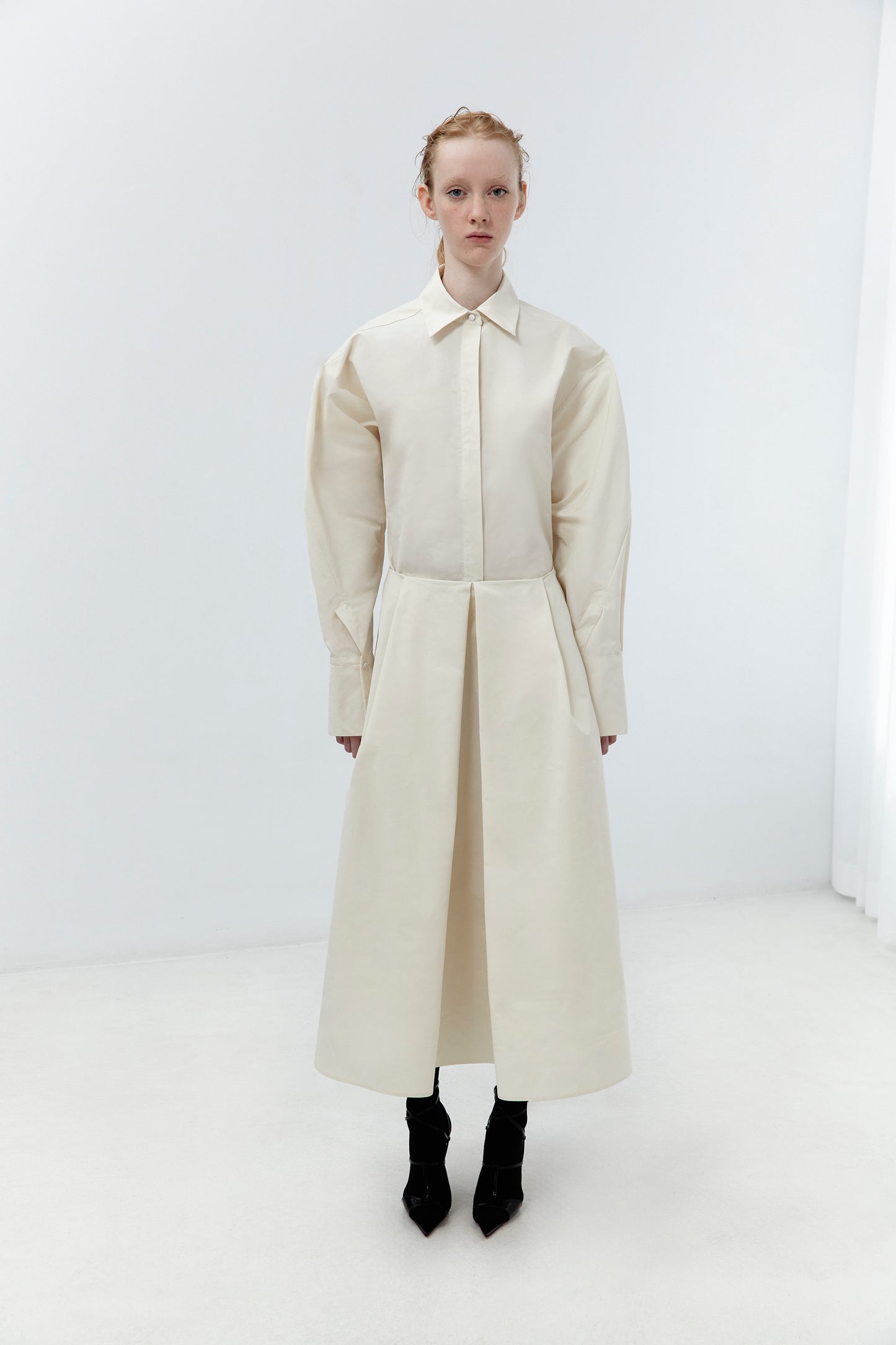 BOX PLEATED TECH SKIRT