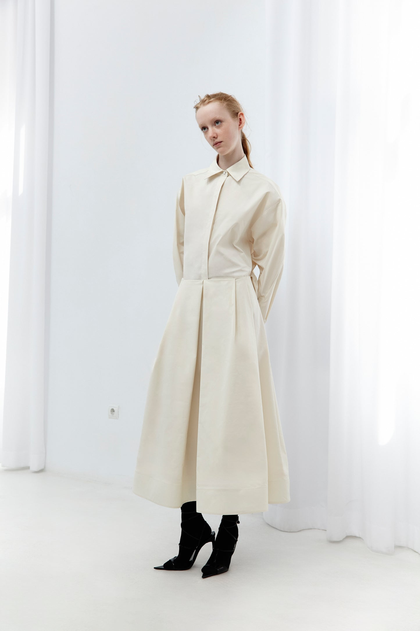 BOX PLEATED TECH SKIRT