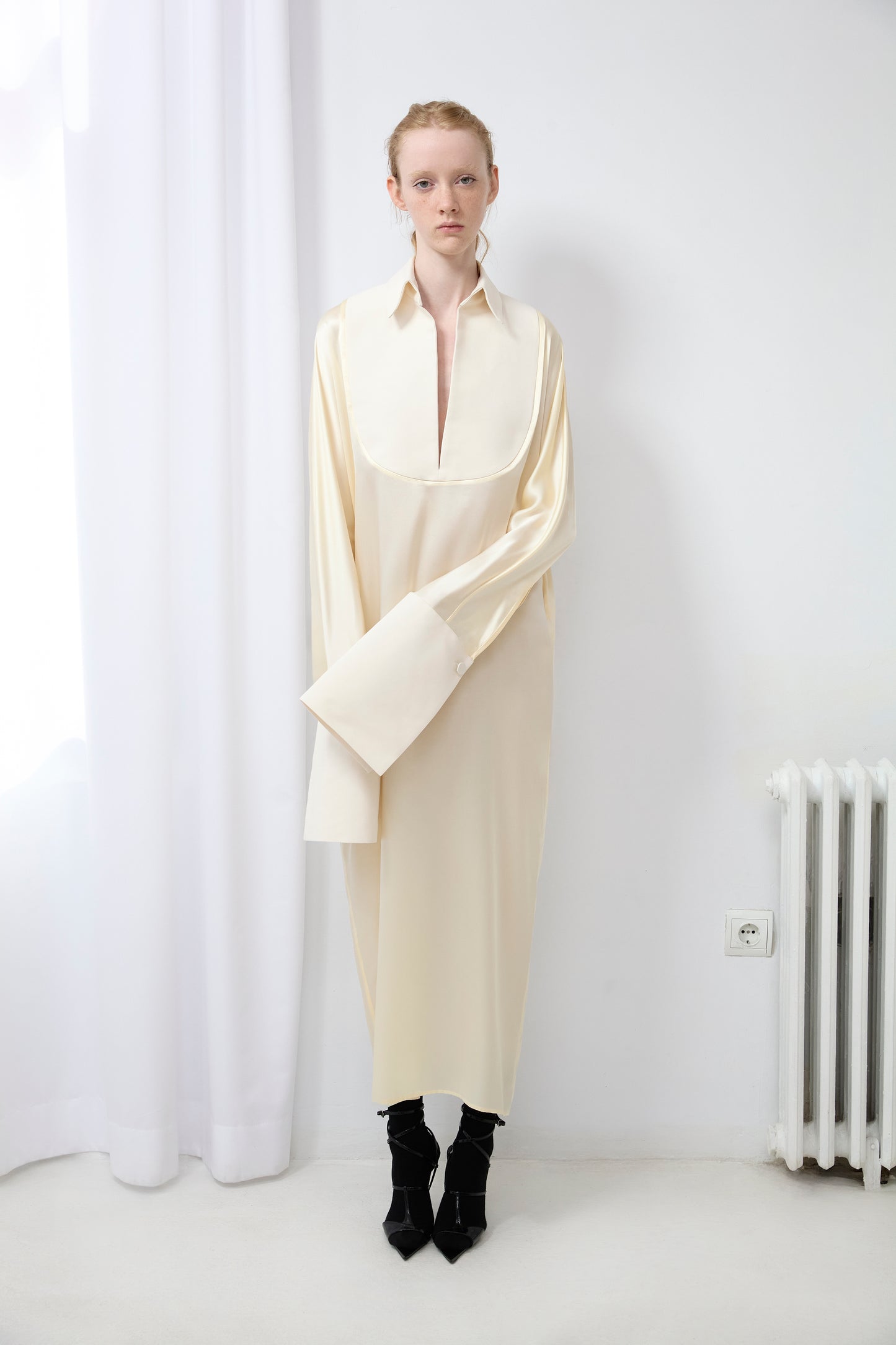 BIB CONTRAST DRESS