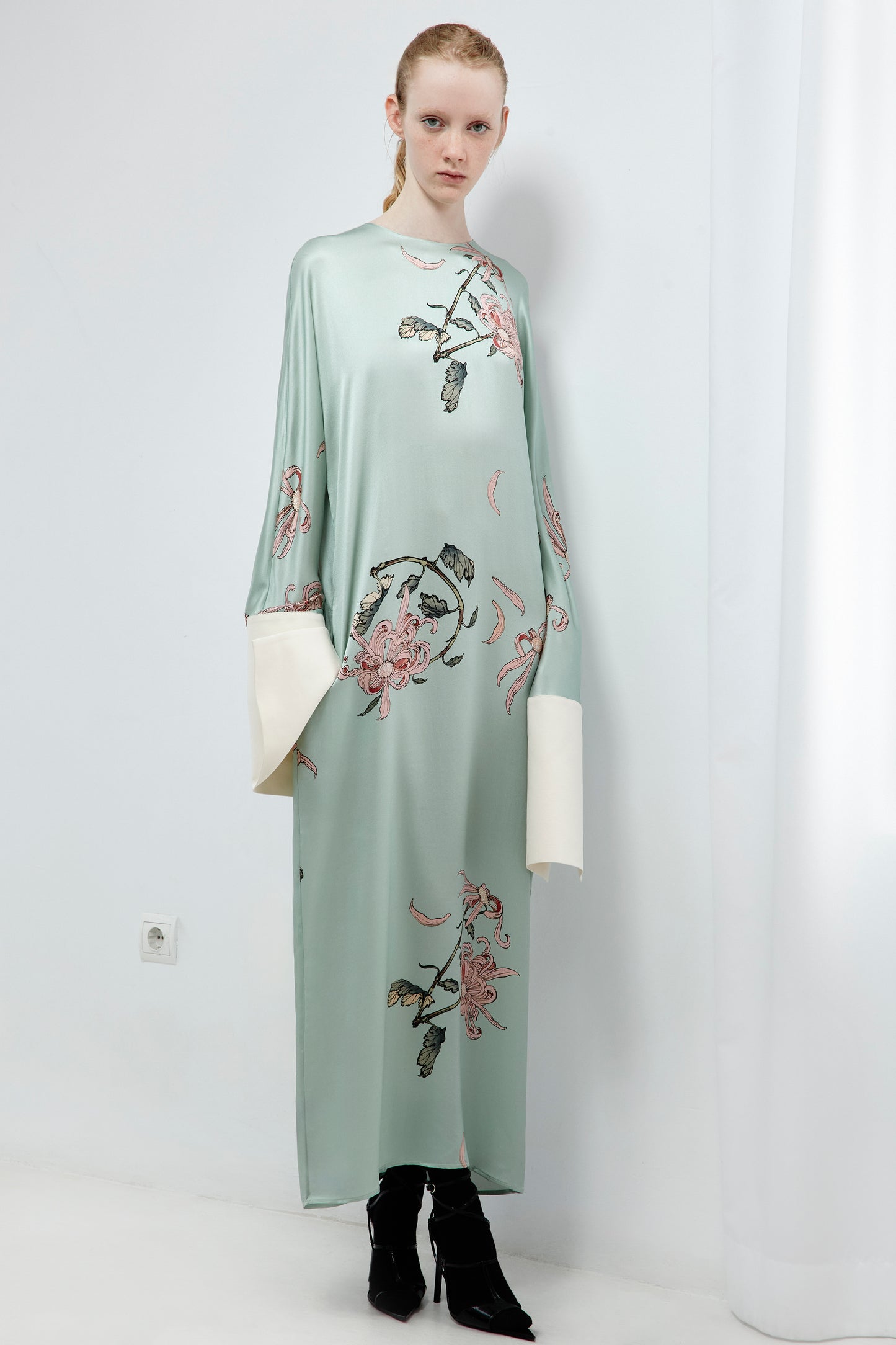 DAISY CUFFS DRESS