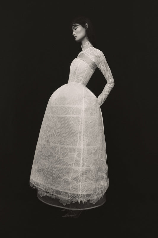 MAXI LACE WITH SLEEVES