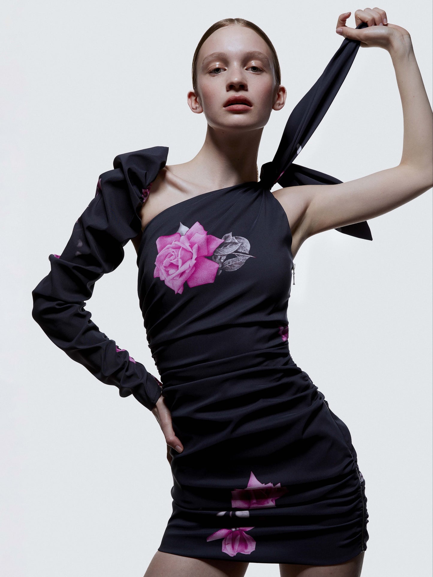 VESTIDO MINI NUDO