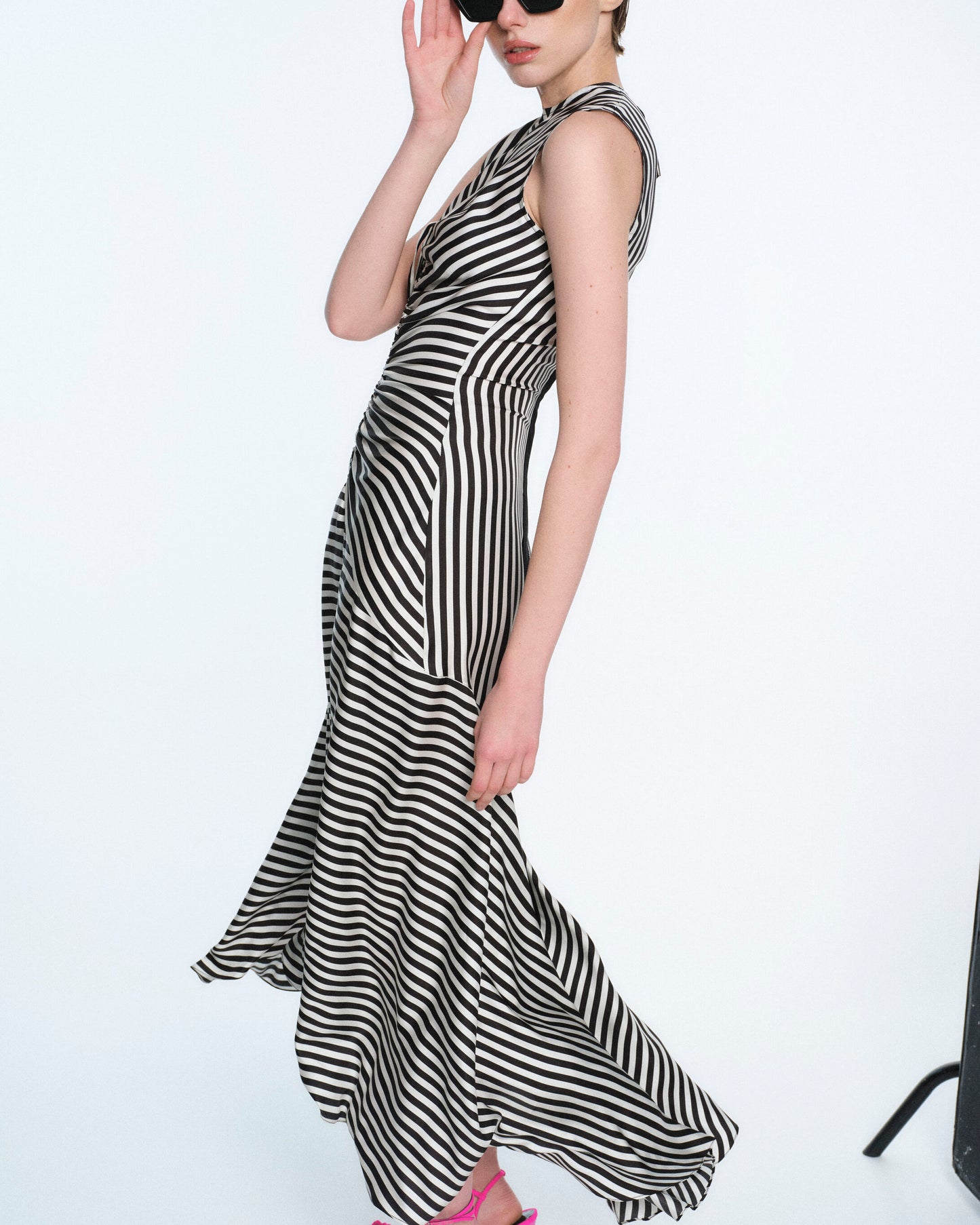 DRAPPED GRAPHIC DRESS