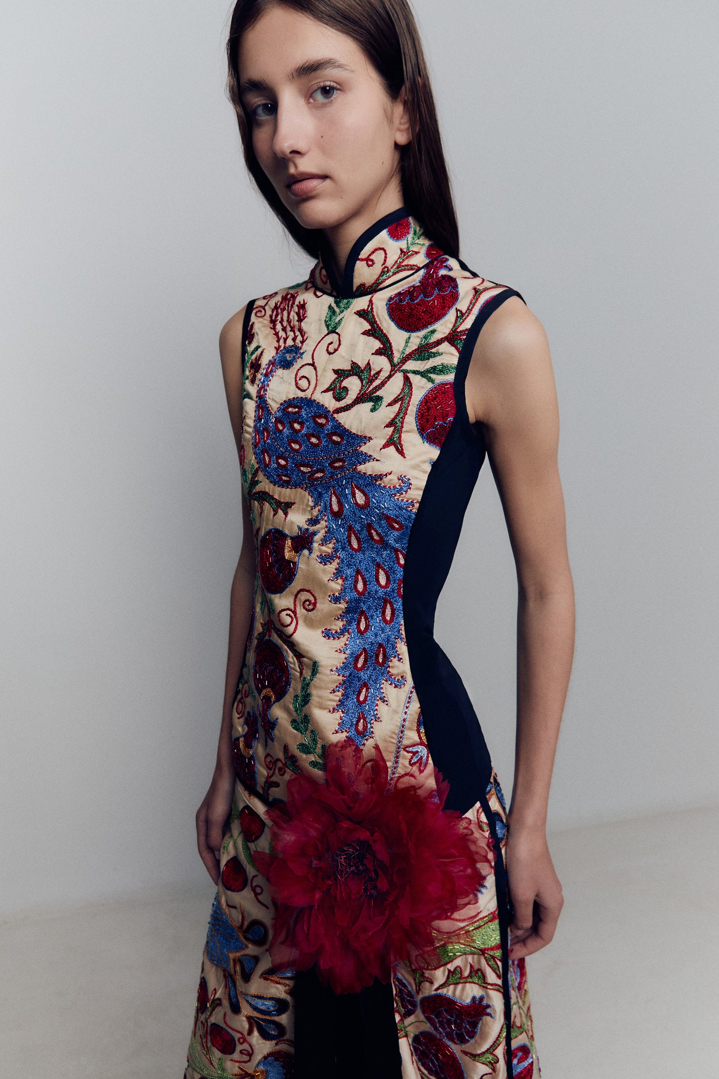 EMBROIDERY MAO TOP
