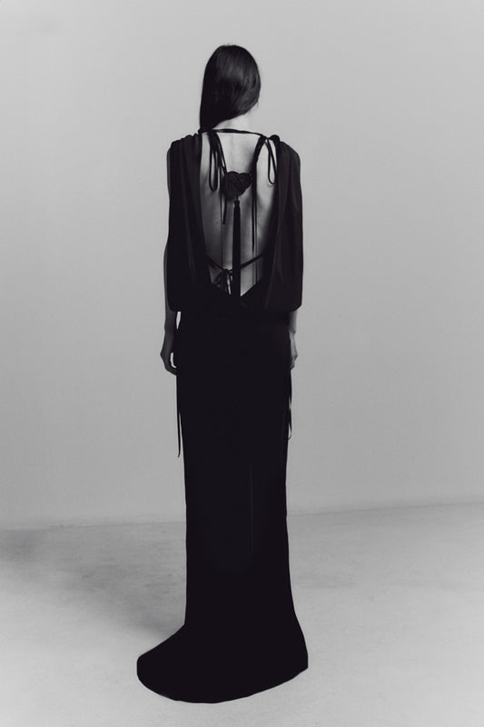 THE ORIENT BACK GOWN