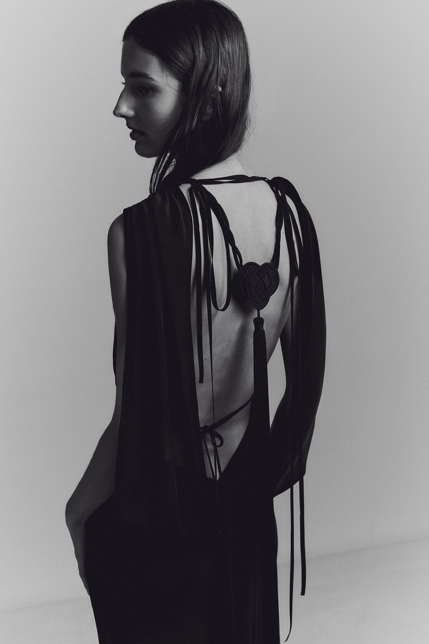THE ORIENT BACK GOWN